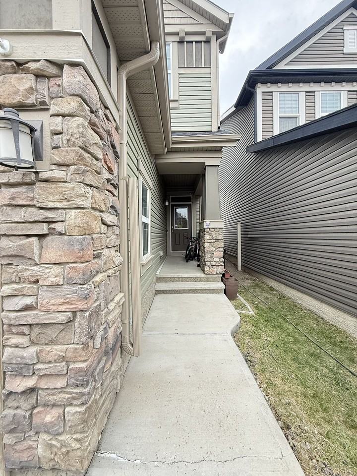 103 Evanscrest Way Nw - Photo 2 of 29
