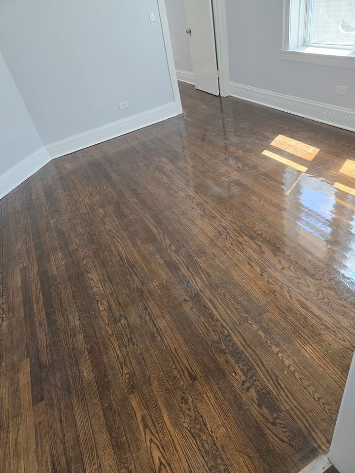 718 W Marquette Rd #1R - Photo 6 of 8