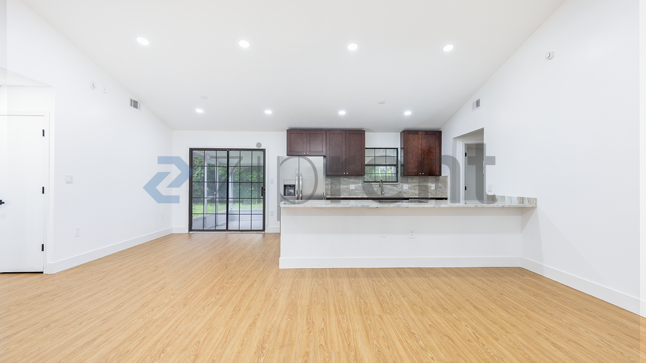 6050 Alden Ave - Photo 3 of 16