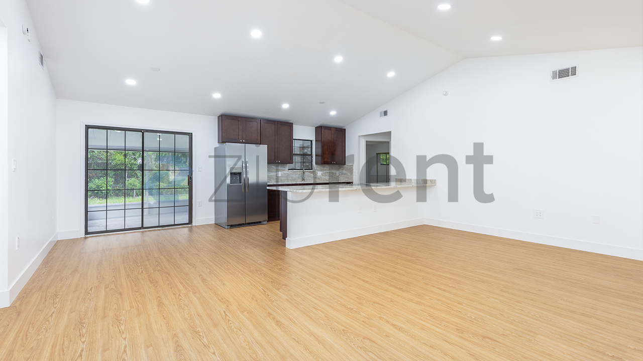 6050 Alden Ave - Photo 4 of 16