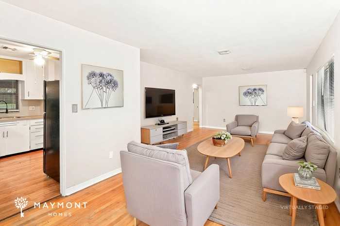 1106 S Lakeshore Blvd - Photo 6 of 15