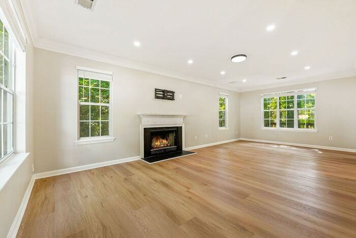 11280 Abbotts Station Dr - Photo 2 of 25