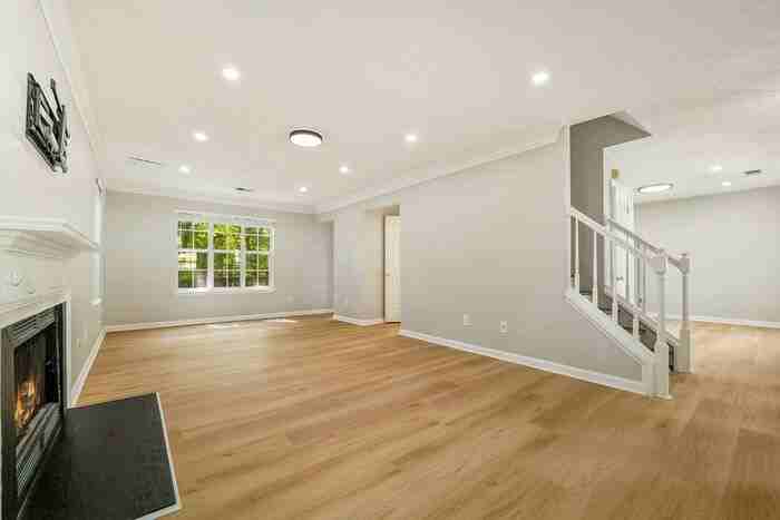 11280 Abbotts Station Dr - Photo 4 of 25