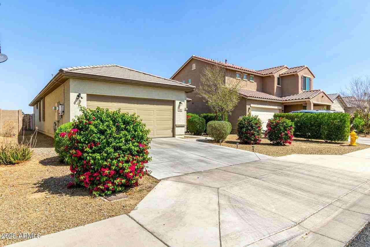 6212 W Orchid Ln - Photo 6 of 32