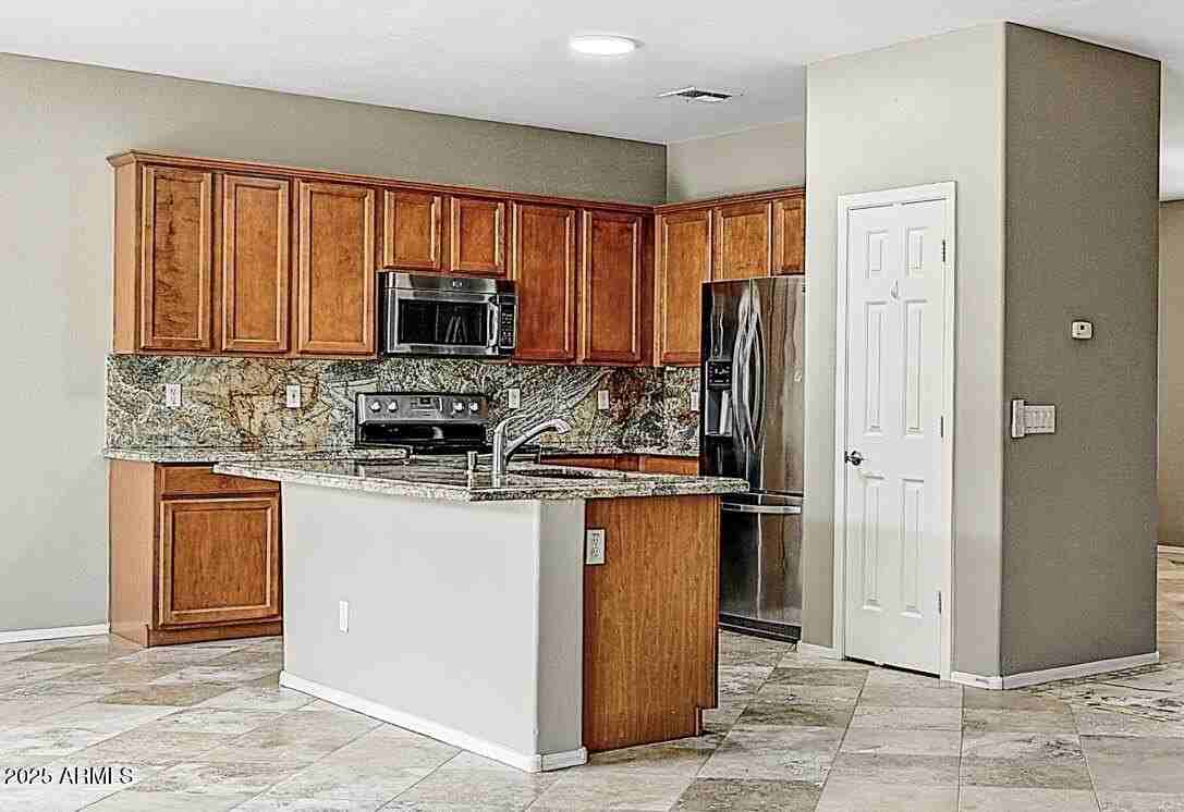 17817 W Acapulco Ln - Photo 5 of 26