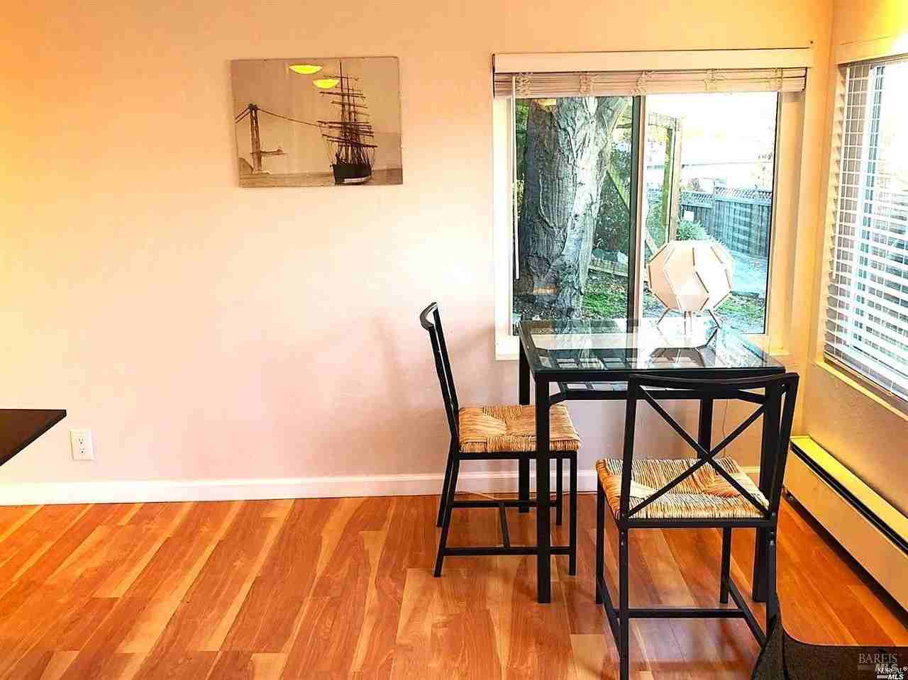2371 Vista Del Mar Ln - Photo 5 of 13