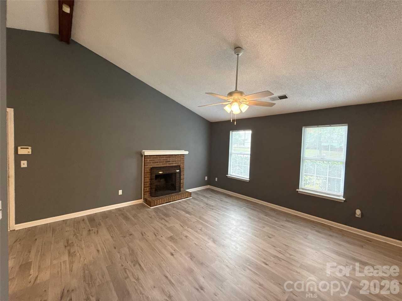 11111 Meadow Bank Ln - Photo 3 of 16