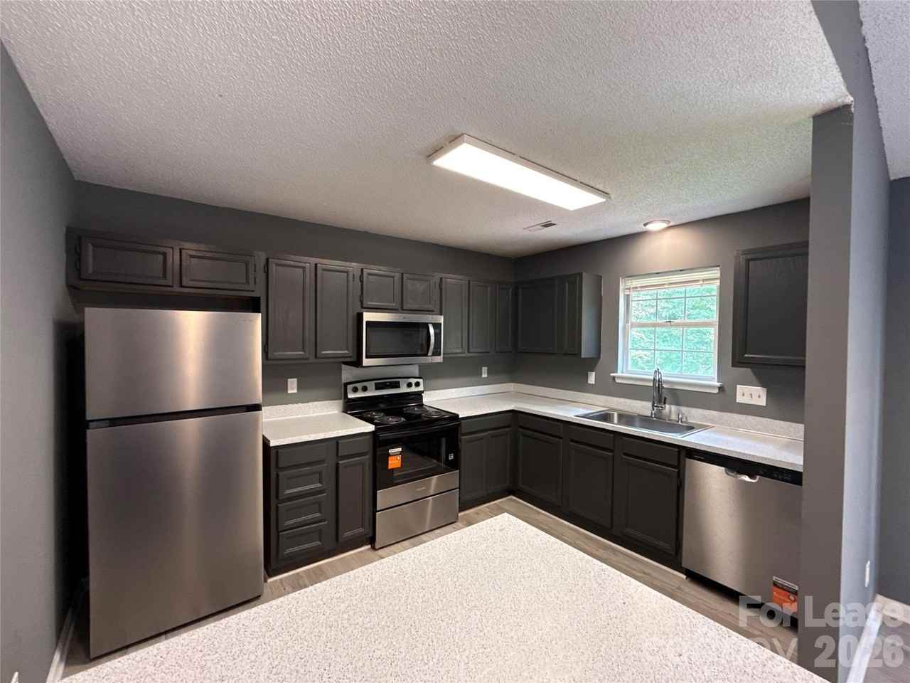 11111 Meadow Bank Ln - Photo 5 of 16
