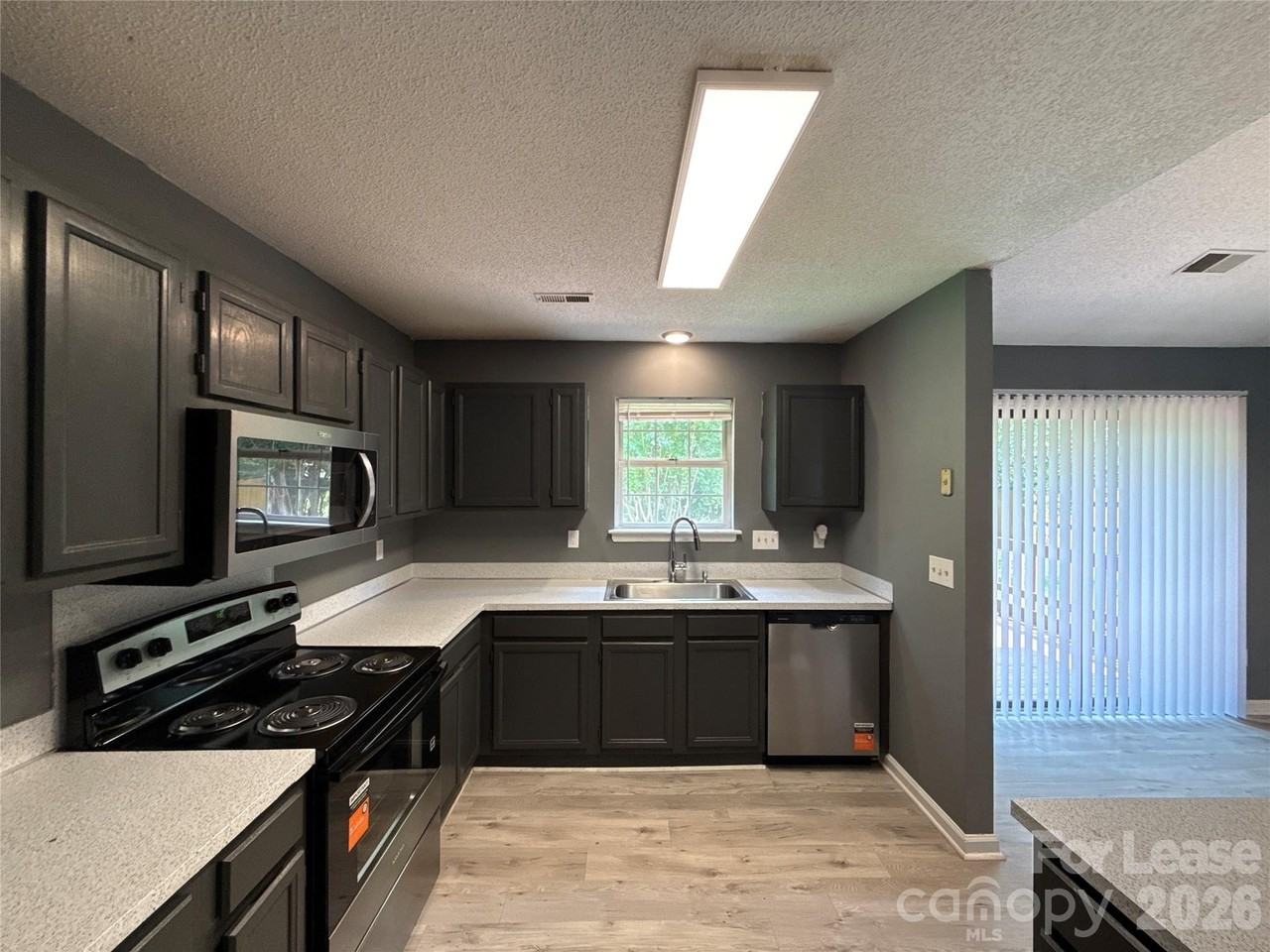 11111 Meadow Bank Ln - Photo 6 of 16
