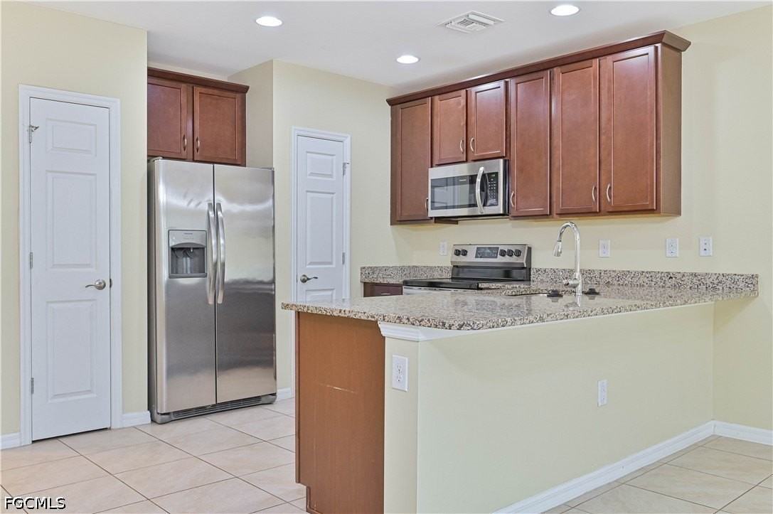 3739 Crofton Ct - Photo 5 of 41