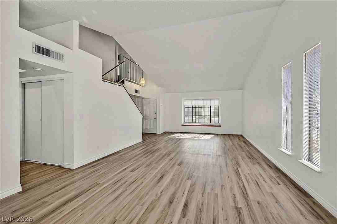 4824 Norway Ln - Photo 3 of 25