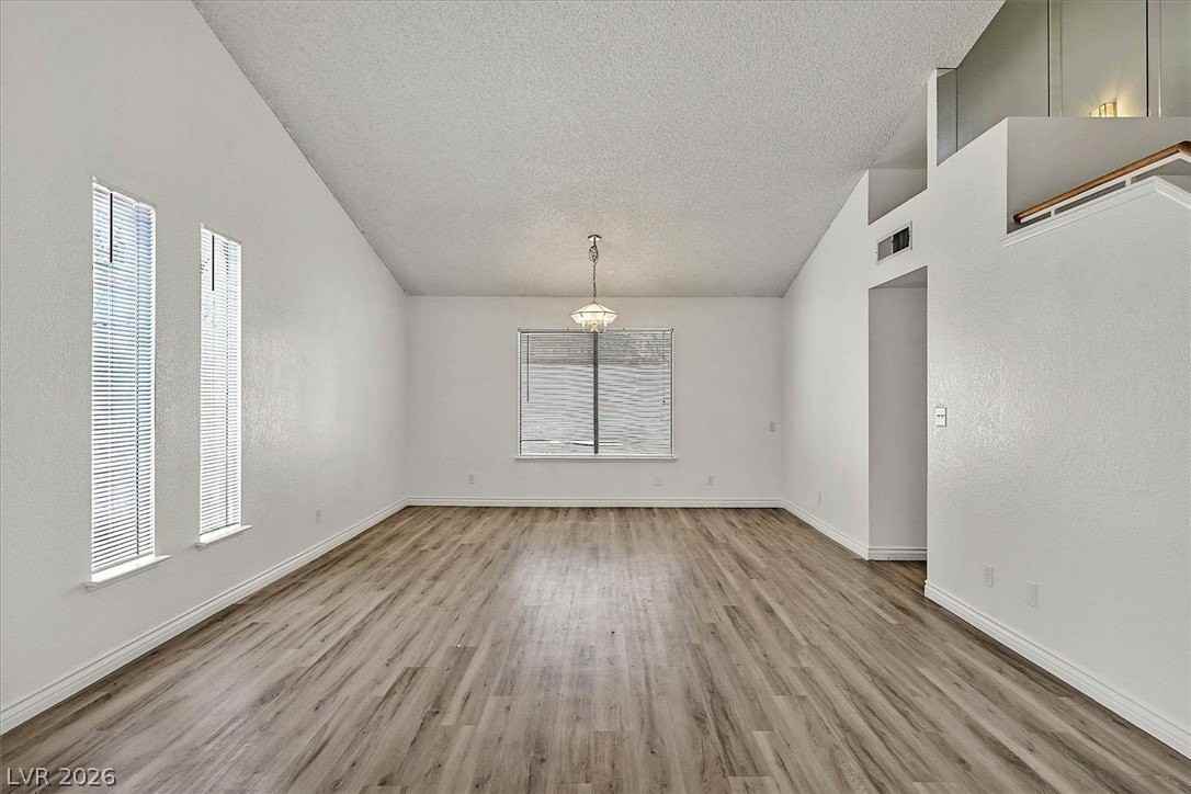 4824 Norway Ln - Photo 5 of 25
