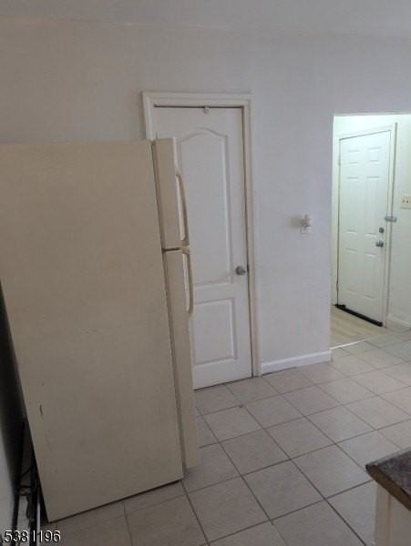 1066 William St #1R - Photo 6 of 8