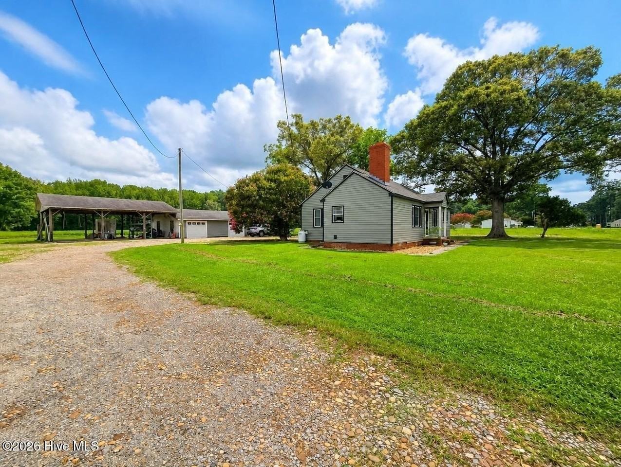 546 Meadstown Rd - Photo 2 of 15