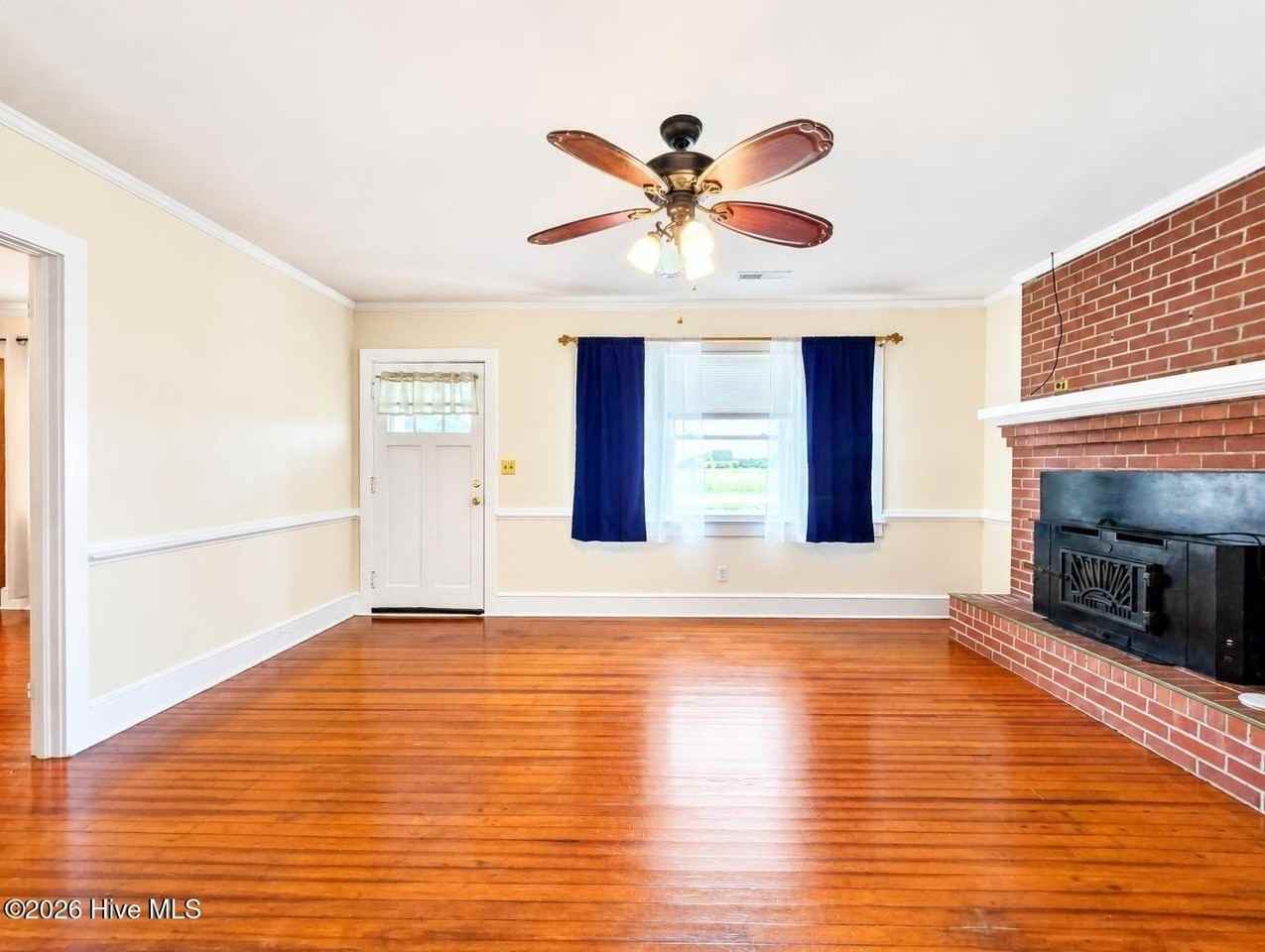 546 Meadstown Rd - Photo 3 of 15