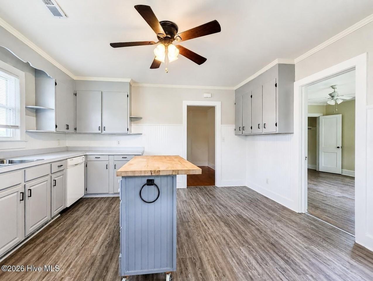 546 Meadstown Rd - Photo 6 of 15