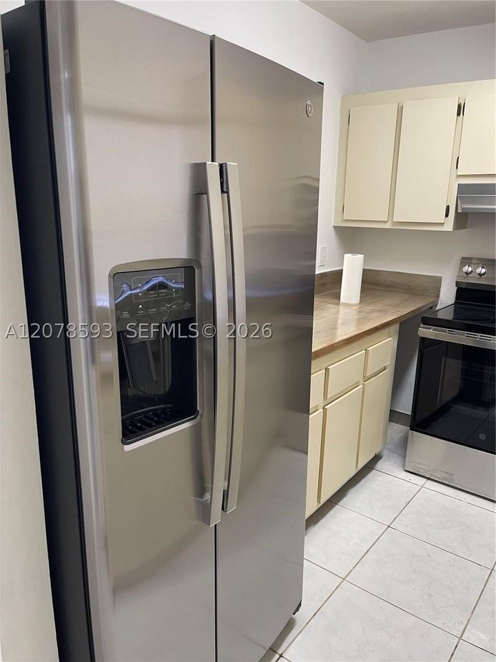 1441 Woodpecker St #1441 - Photo 3 of 29