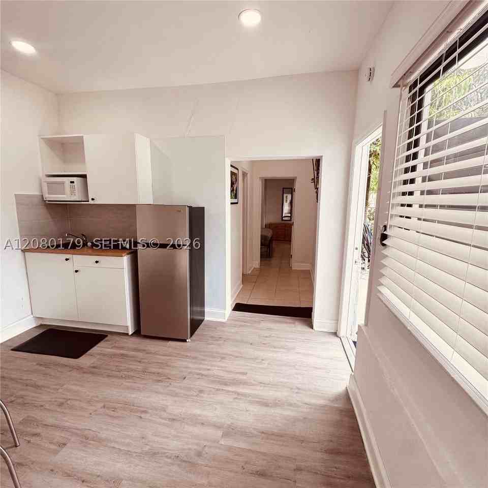 12037 Nw 8th Ave - Photo 4 of 14