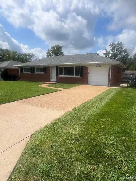 8623 Villa Crest Dr - Photo 2 of 4