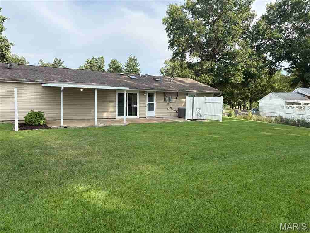 1266 Valiant Dr - Photo 2 of 15