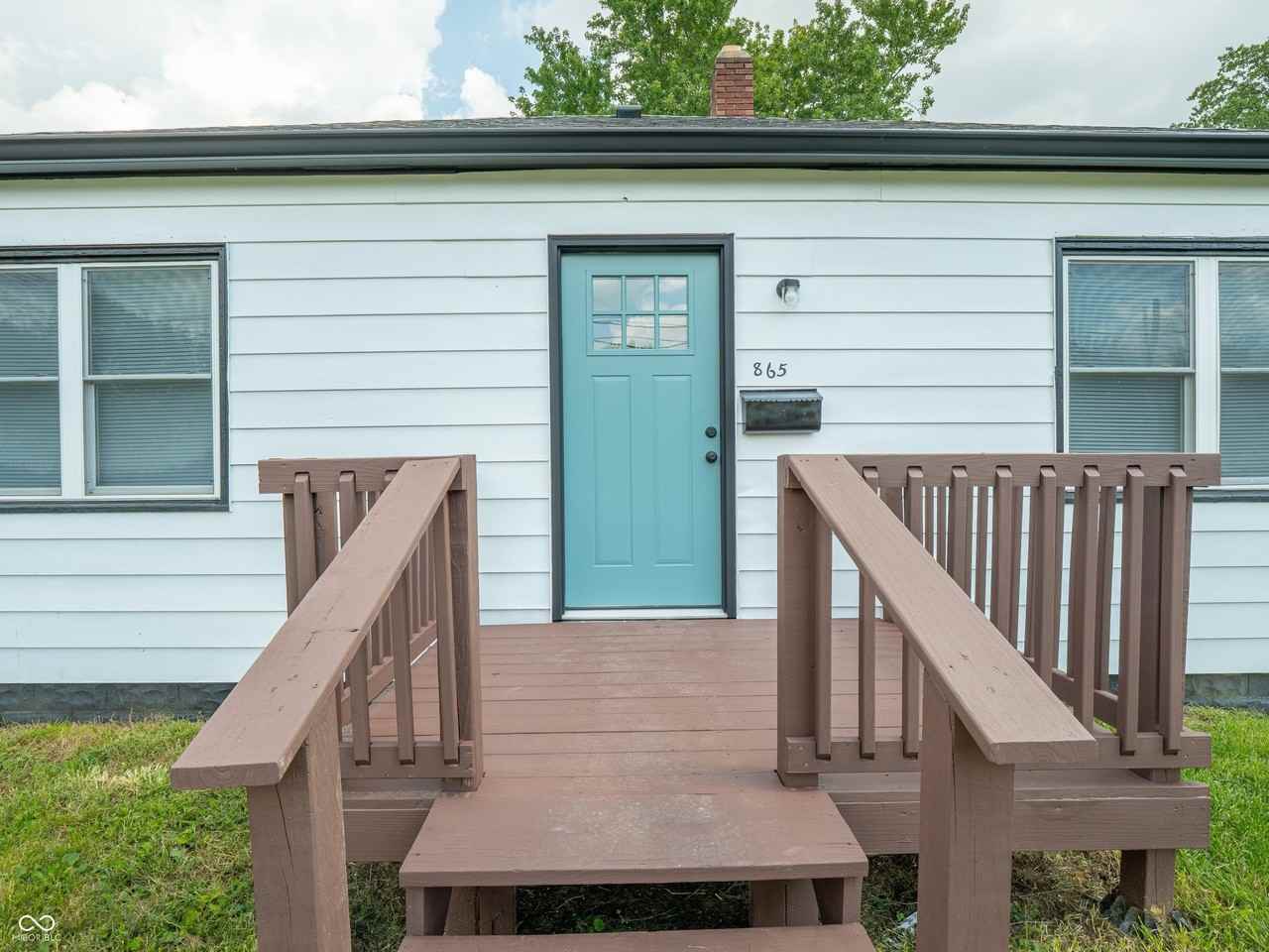 865 Graham St - Photo 6 of 44