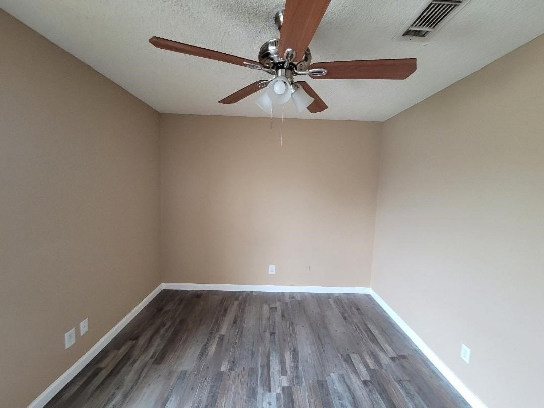 225 Summit Dr #A - Photo 3 of 6