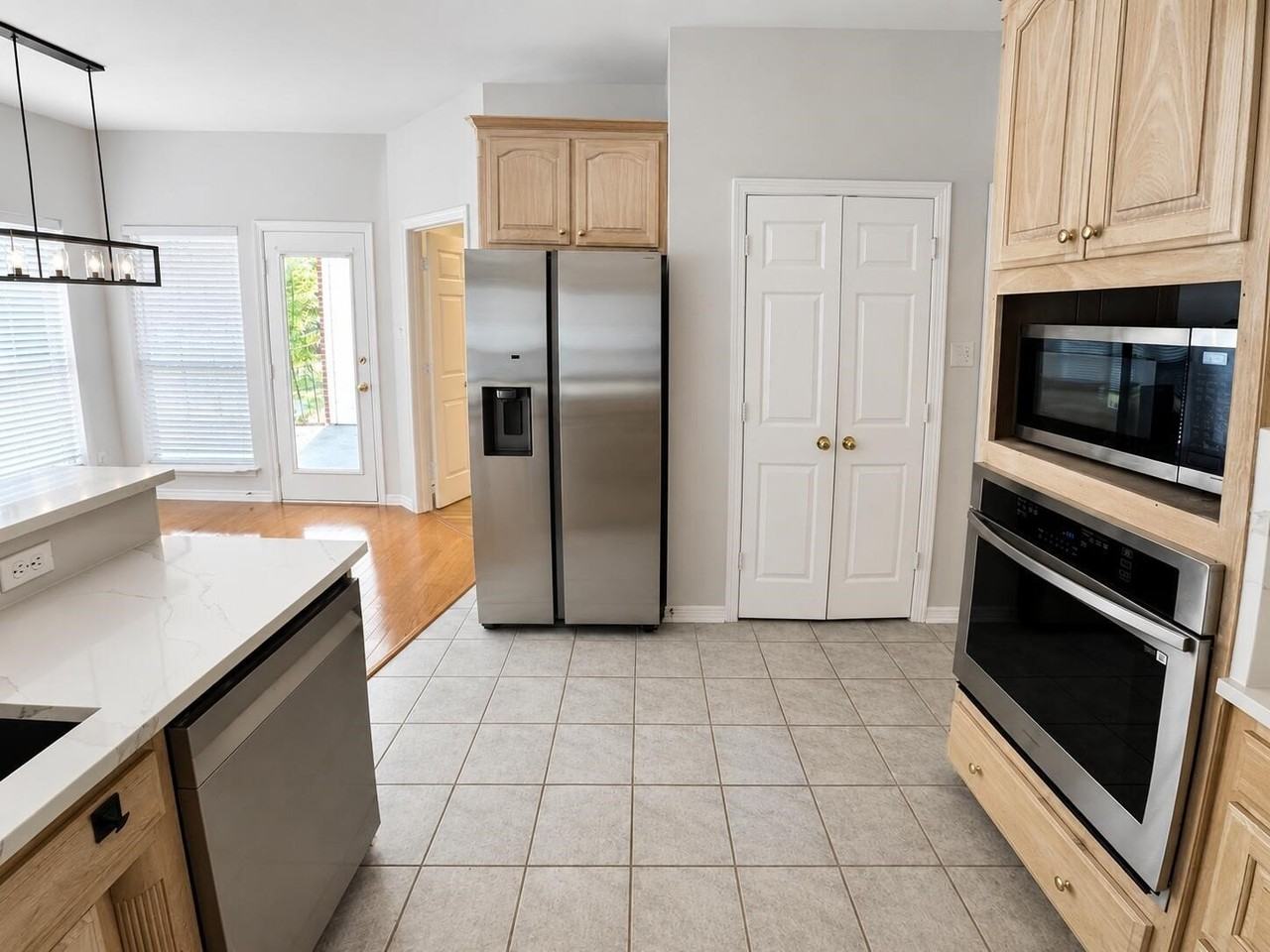 1415 E Dove Rd - Photo 2 of 31