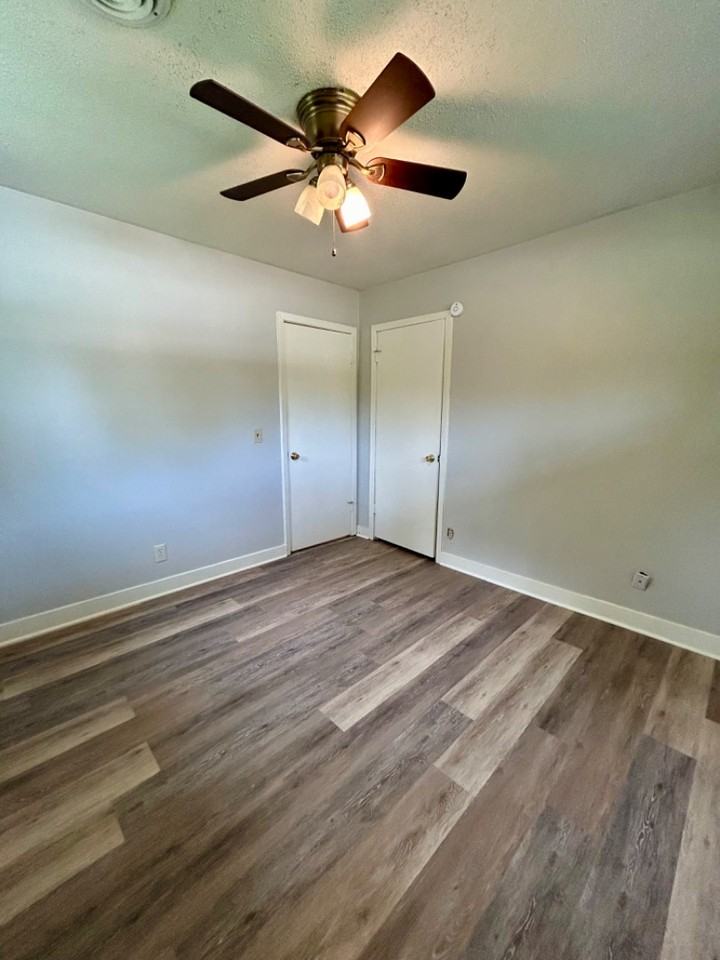 403 S Scott St - Photo 5 of 11