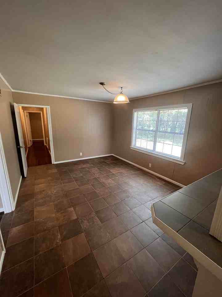 2224 Redtop Ave #10 - Photo 5 of 17