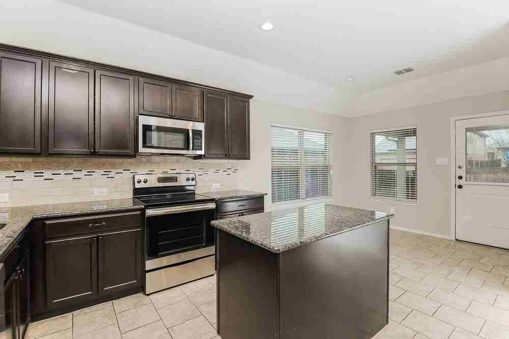 505 Pawnee St - Photo 7 of 16