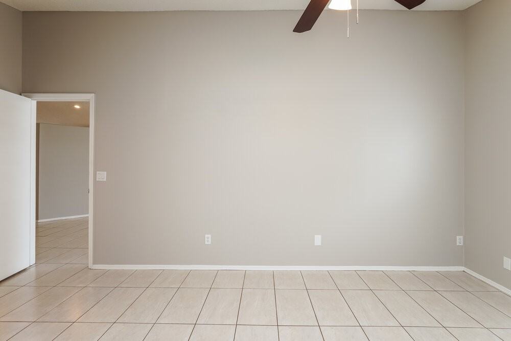 13318 Greenpointe Dr - Photo 7 of 16