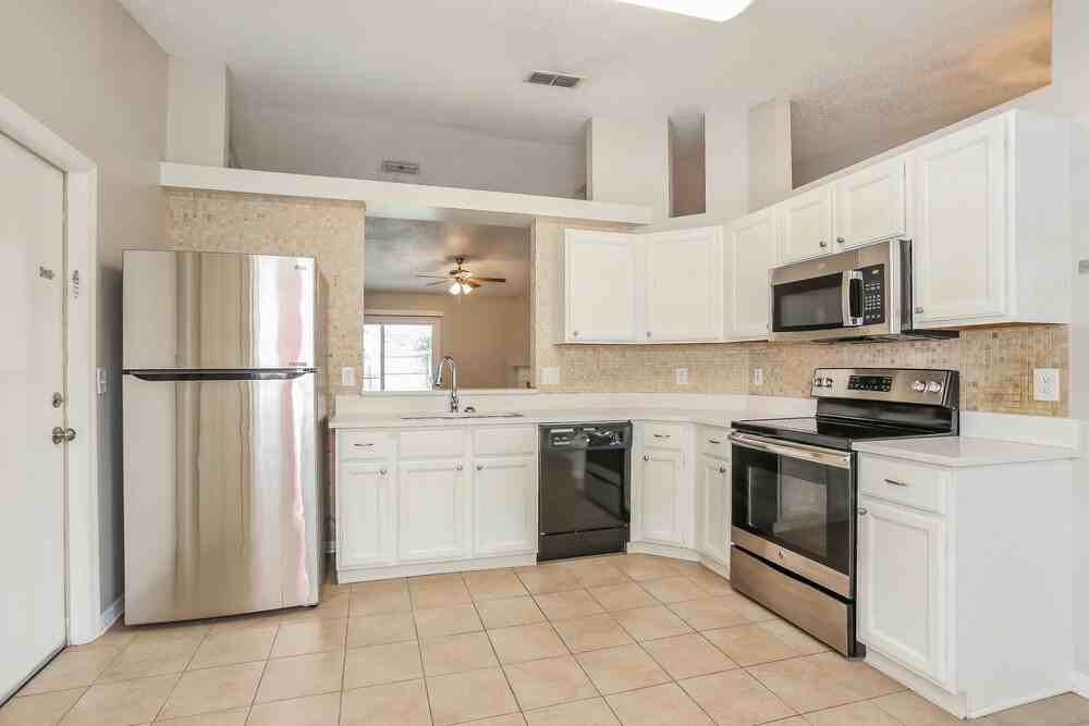 8256 Teaticket Dr - Photo 7 of 16