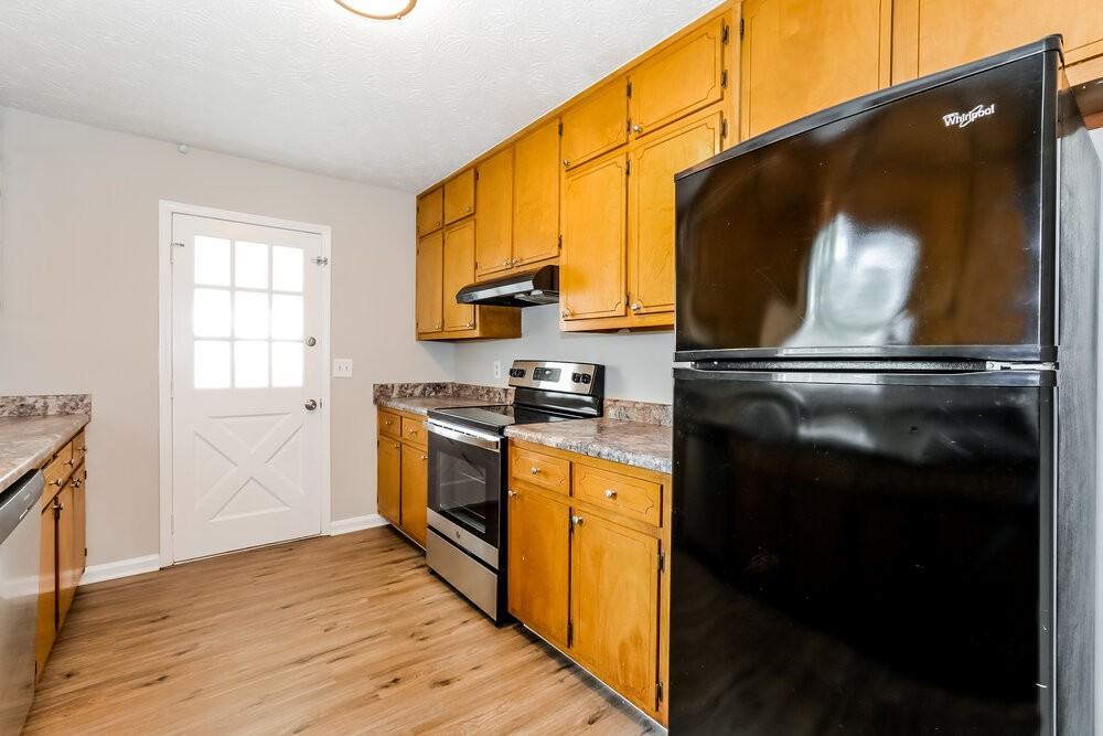 2619 Majestic Cir - Photo 6 of 17