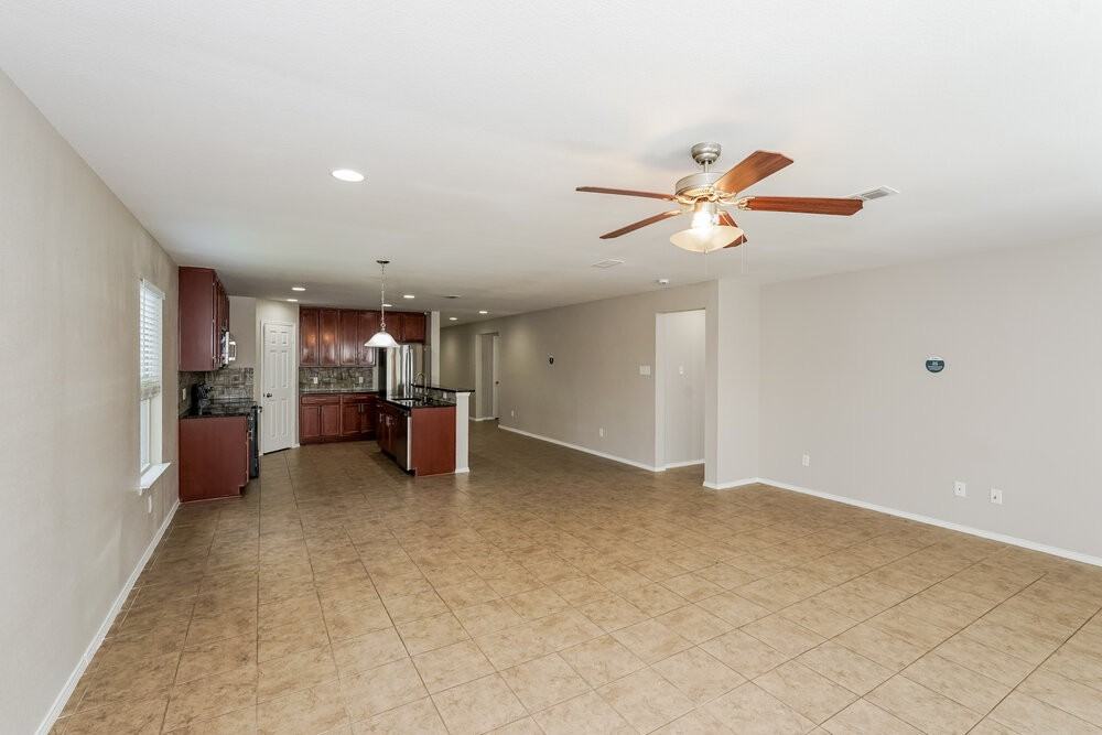 5509 Northfield Dr - Photo 5 of 16