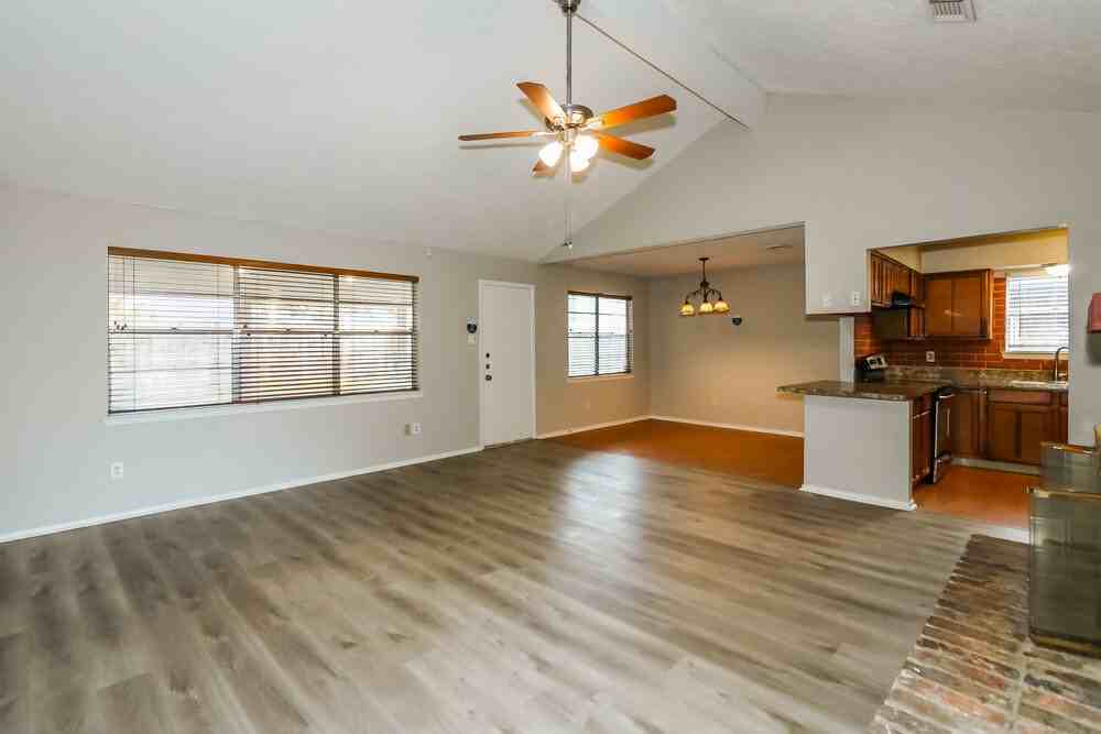 7306 Skybright Ln - Photo 4 of 16