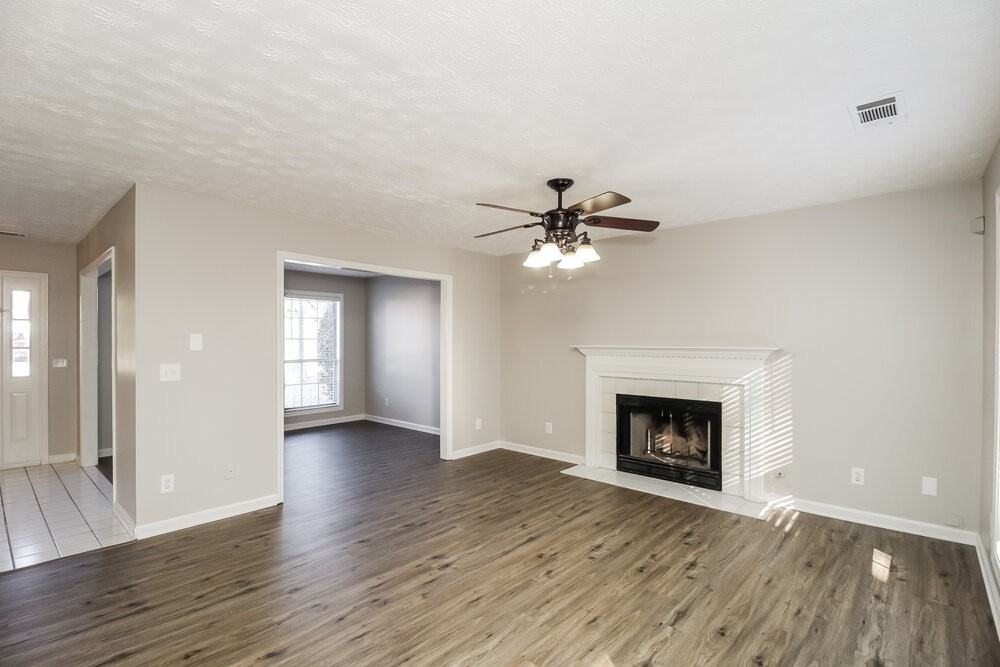 4505 Legend Hollow Ln - Photo 5 of 17