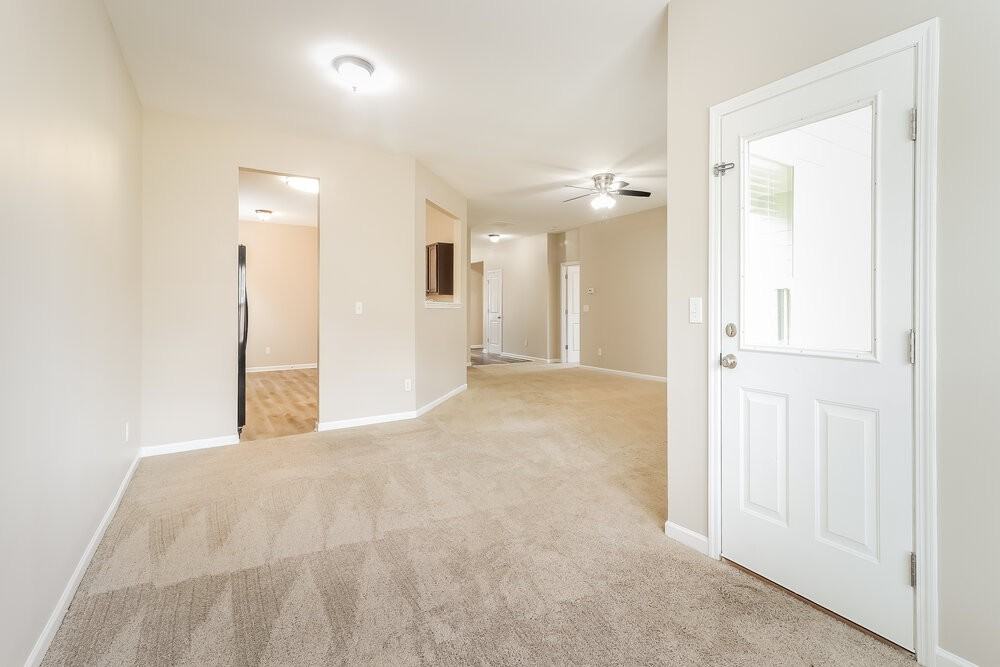 22 Bartlett Dr - Photo 4 of 15