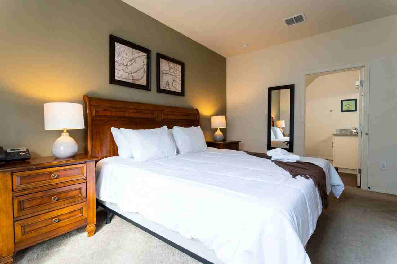 5366 Diplomat Ct #1603853P - Photo 6 of 37