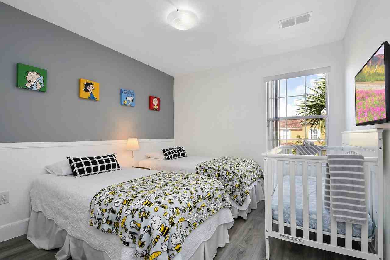 139 Pompano Beach Dr #1603874P - Photo 3 of 32