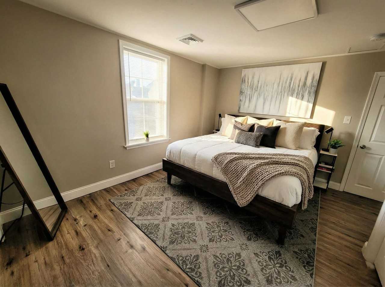 708 N Franklin St #1604260P - Photo 3 of 12