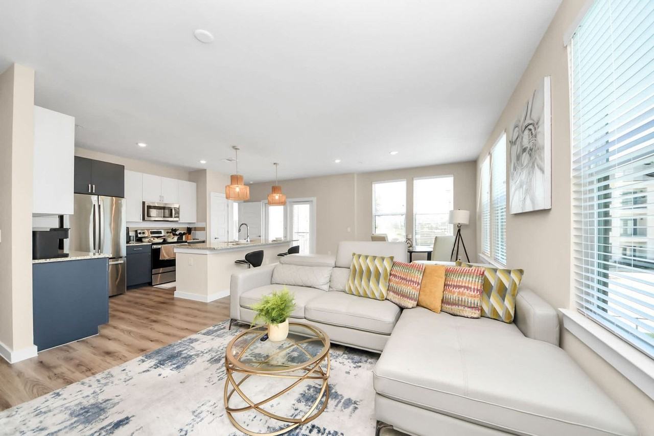 1800 Central Pine St #1604309P - Photo 4 of 46
