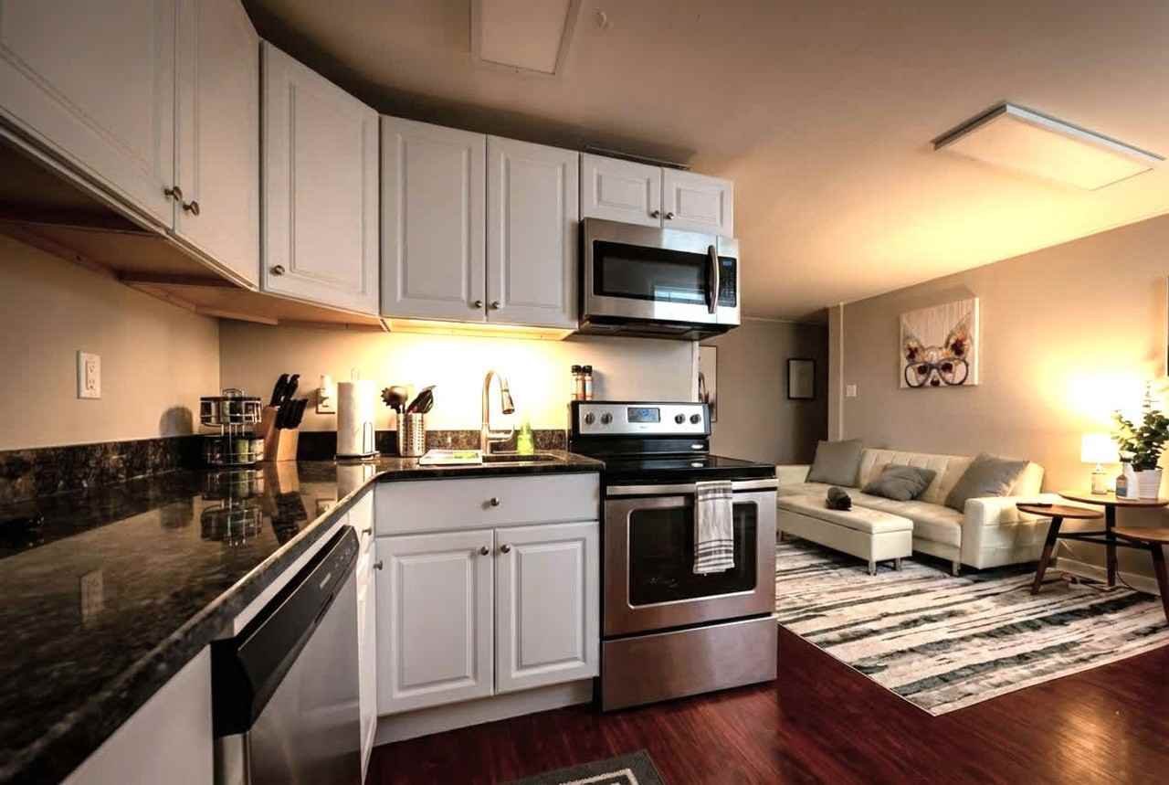 710 N Franklin St #1604339P - Photo 4 of 9