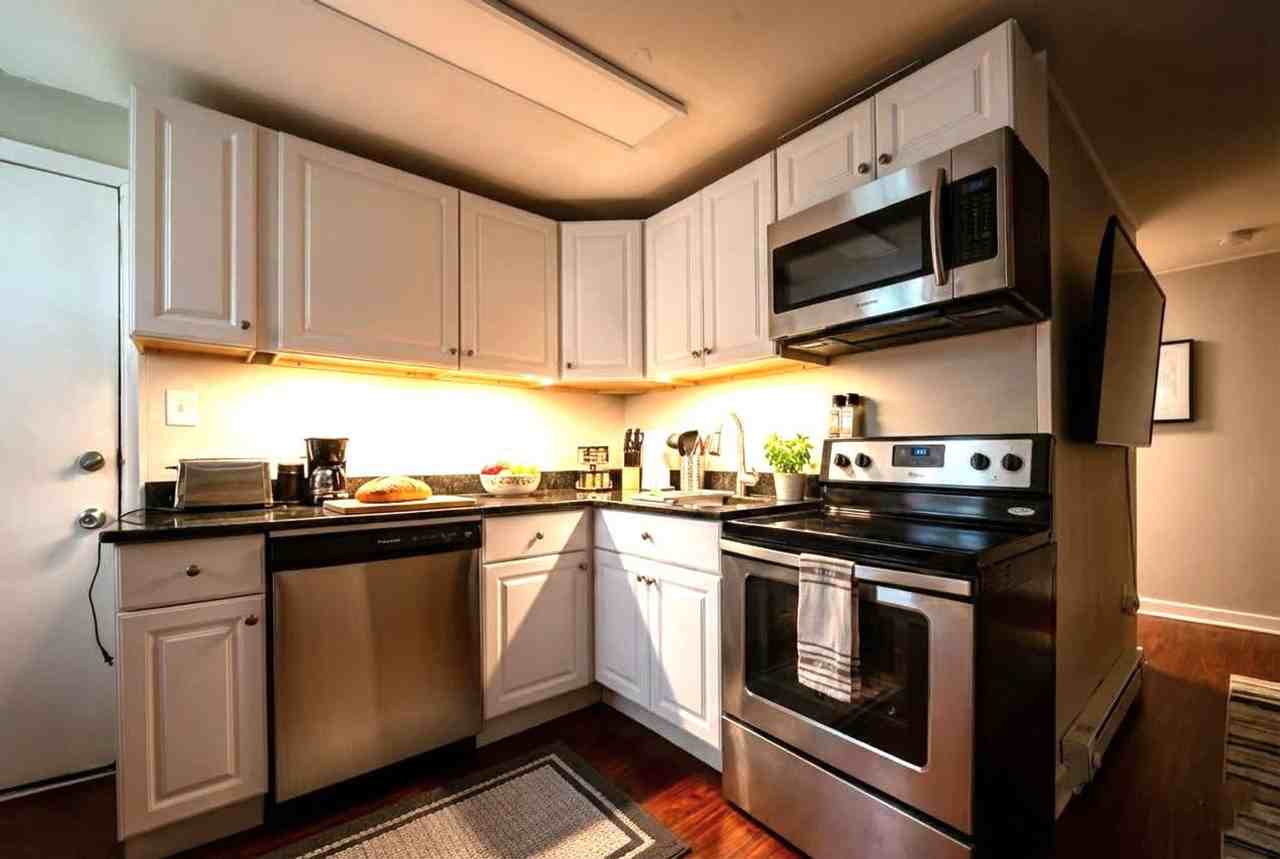710 N Franklin St #1604339P - Photo 5 of 9