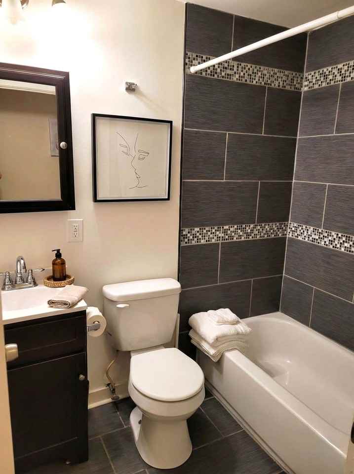 710 N Franklin St #1604339P - Photo 6 of 9