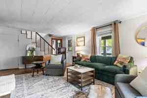 featured image of 40 Painter Rd