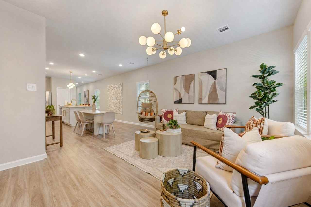 16607 Aurora St #1607405P - Photo 3 of 50