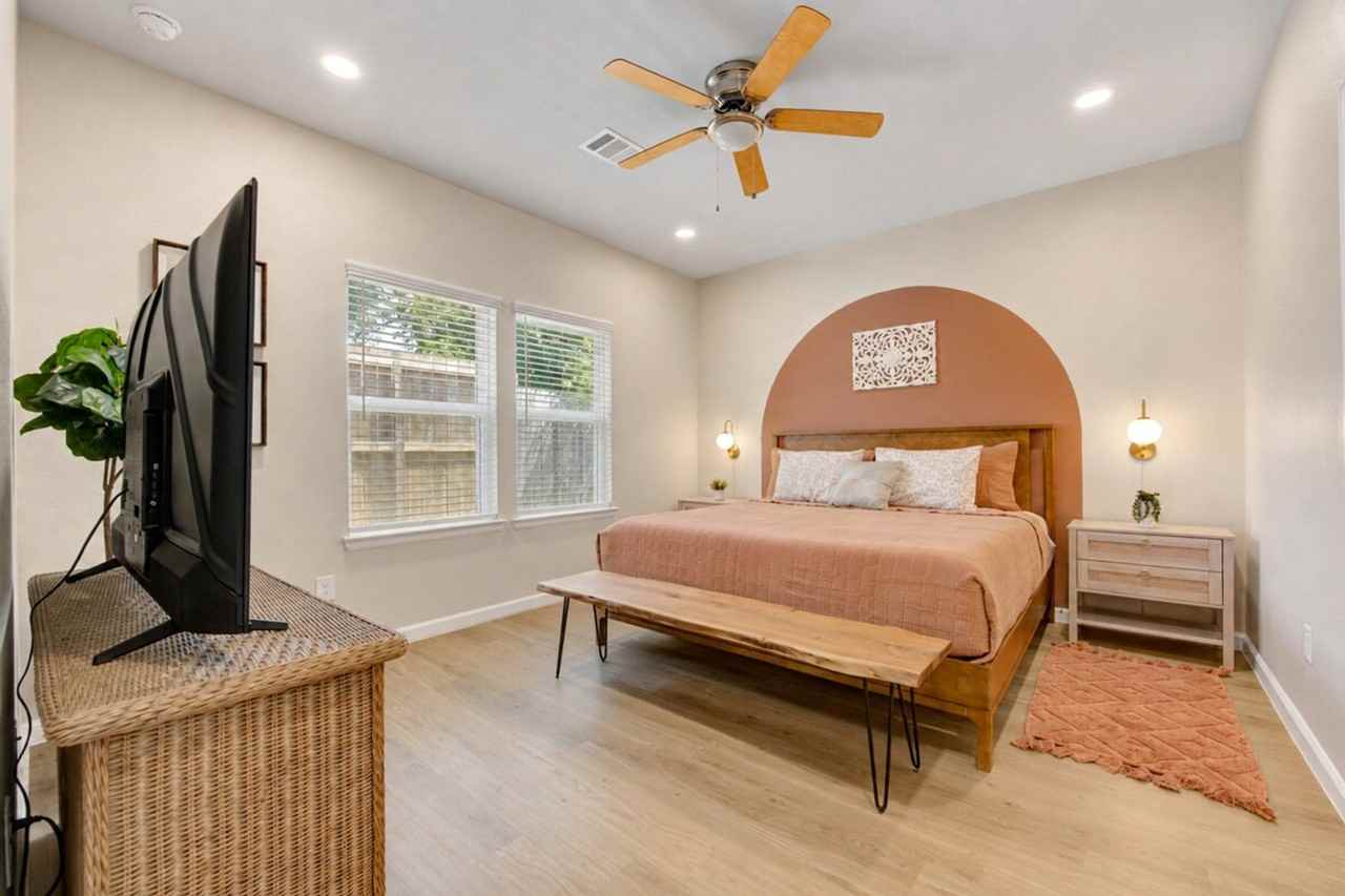 16607 Aurora St #1607405P - Photo 7 of 50