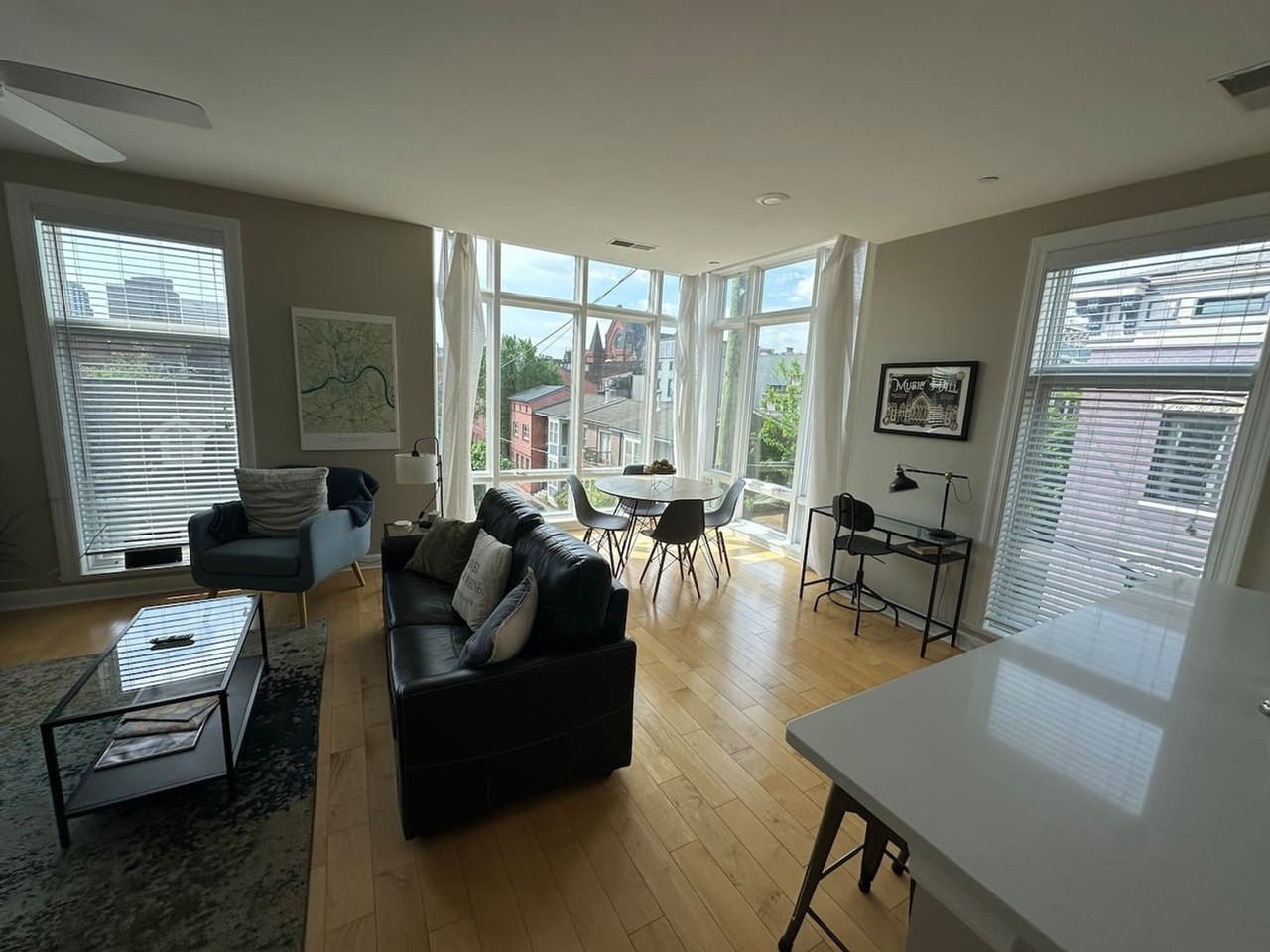 118 W 15th St #1622259P - Photo 5 of 20