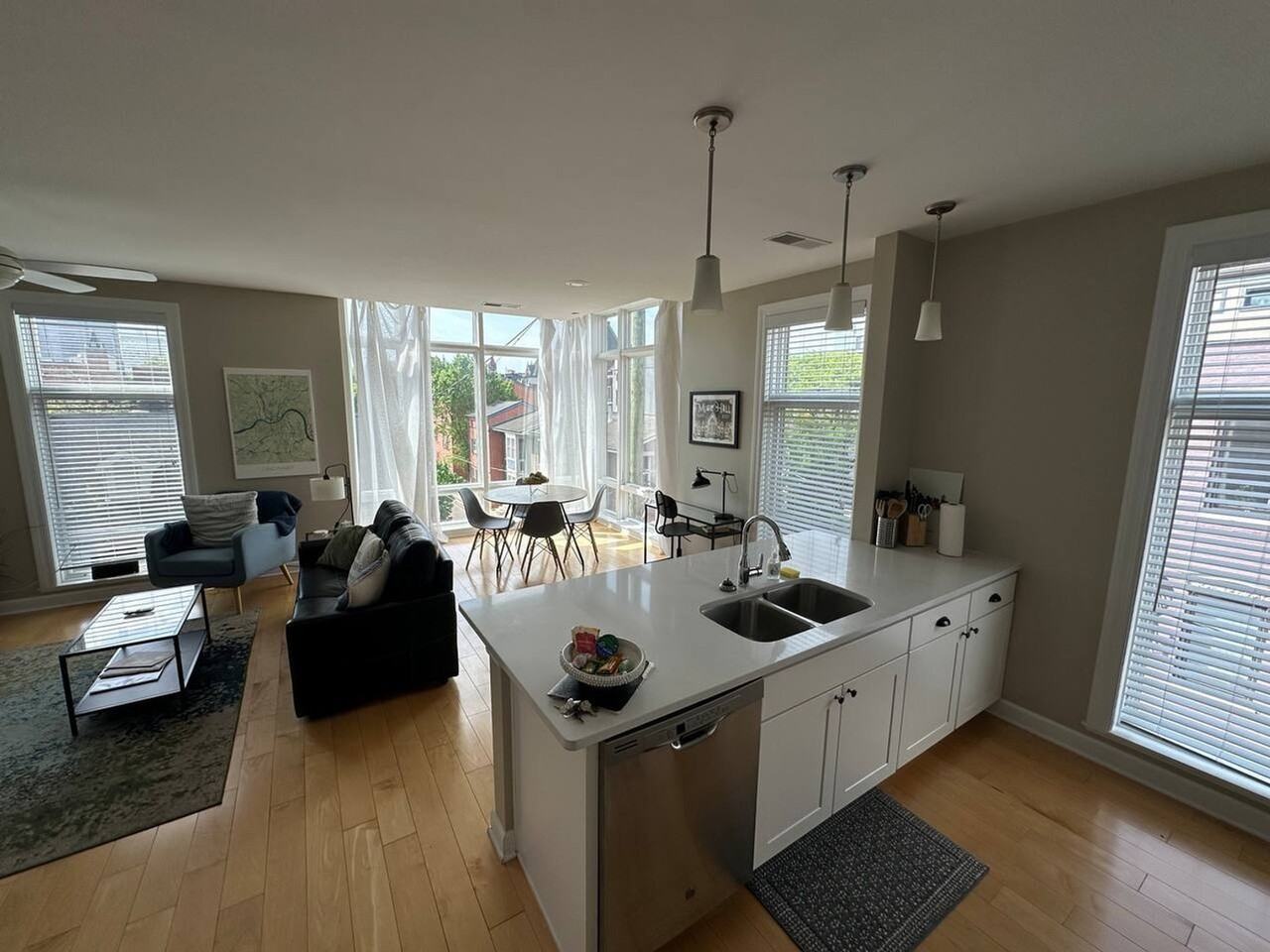 118 W 15th St #1622259P - Photo 6 of 20