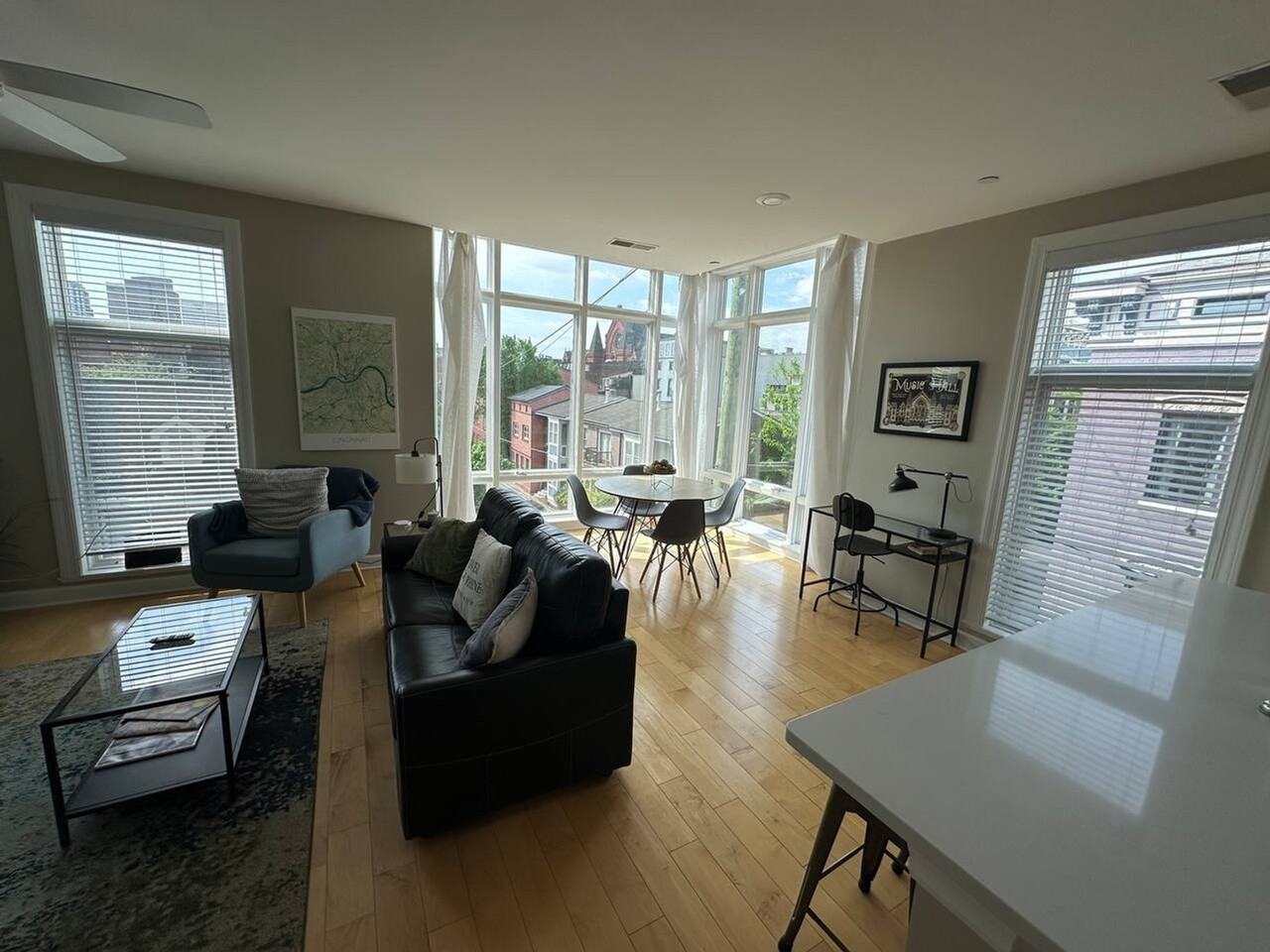 118 W 15th St #1622259P - Photo 7 of 20